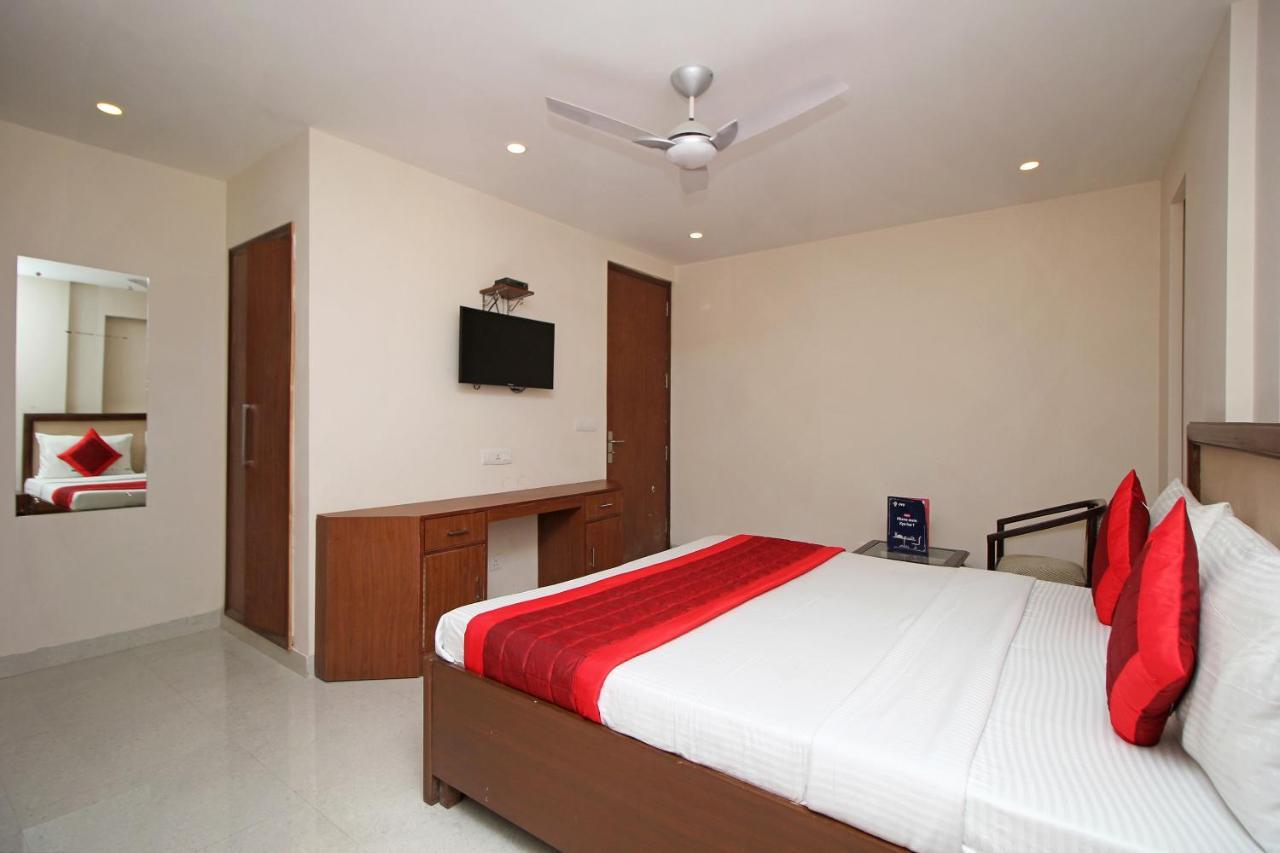 Oyo Hotel Blu Pebbles Near Delhi Airport New Delhi Ngoại thất bức ảnh