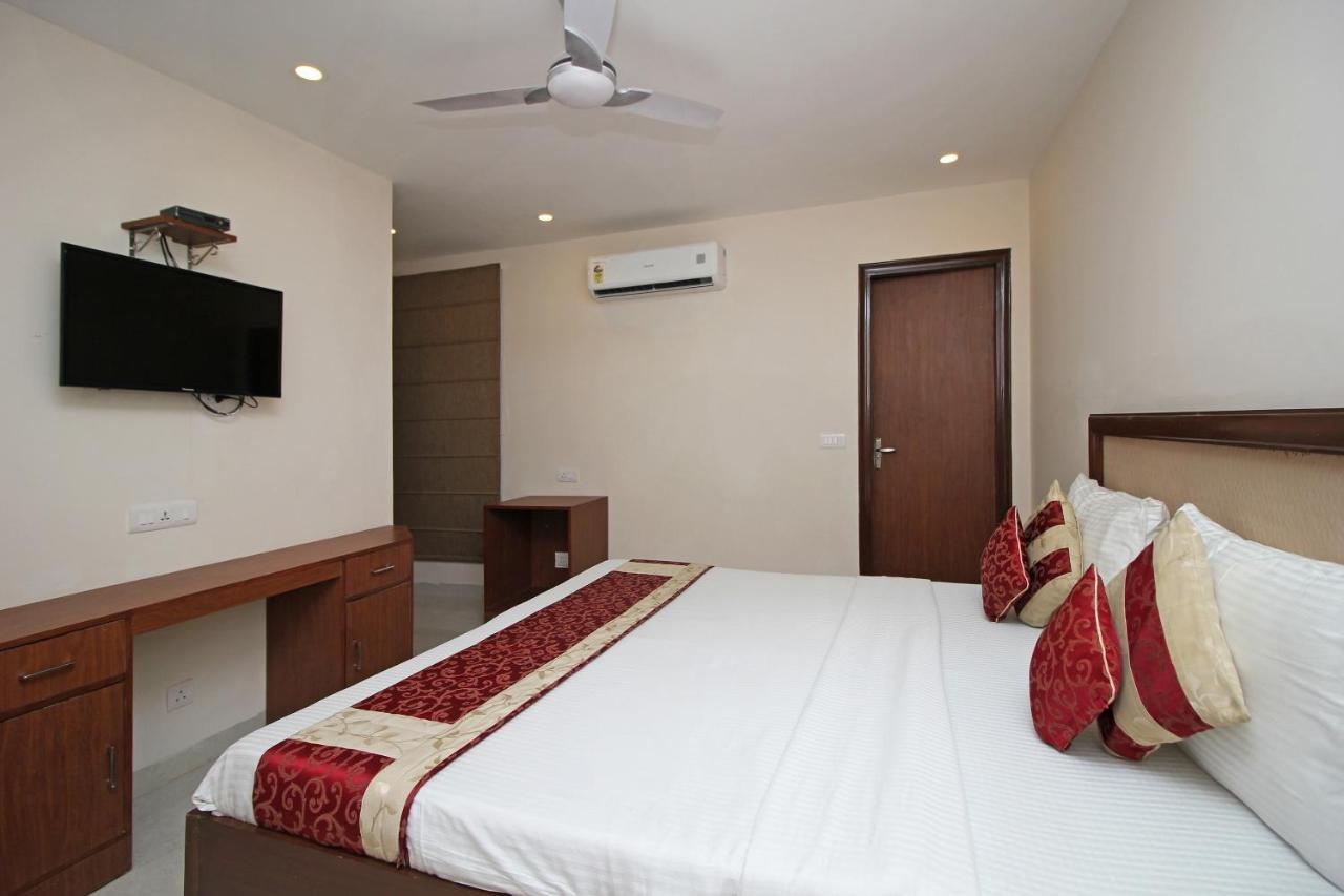 Oyo Hotel Blu Pebbles Near Delhi Airport New Delhi Ngoại thất bức ảnh